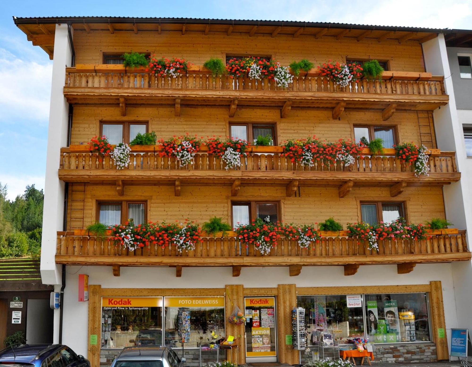 Gaestehaus Pension Edelweiss Kolsass Exterior photo
