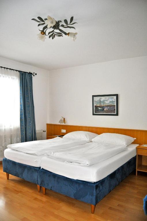 Gaestehaus Pension Edelweiss Kolsass Room photo