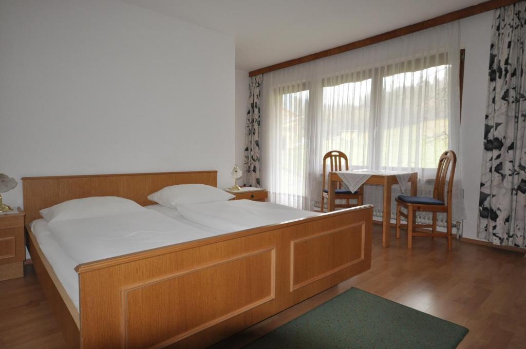 Gaestehaus Pension Edelweiss Kolsass Exterior photo